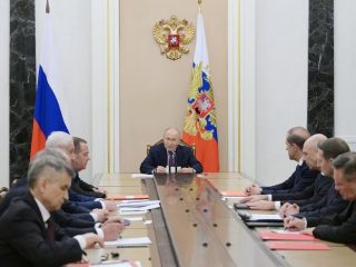 Putin Keluarkan Peringatan Nuklir ke Barat Terkait Serangan Ukraina