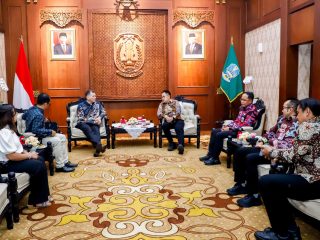Pj Gubernur Jatim dan Konjen Australia Bahas Penguatan Kerja Sama