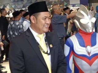 Jamaludin Malik, Caleg Ultraman