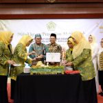 Ketua Umum DPP Pengajian Al-Hidayah Hetifah Sjaifudian
