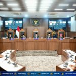 Dokumentasi foto sidang pembacaan putusan untuk 7 perkara dugaan pelanggaran Kode Etik Penyelenggara Pemilu (KEPP) di Ruang Sidang DKPP, Jakarta, Senin (25/11/2024). Sumber foto : Instagram @dkpp_ri