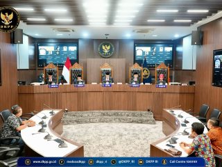 Hubungan Asmara Komisioner Bawaslu Surabaya Berujung Pemecatan