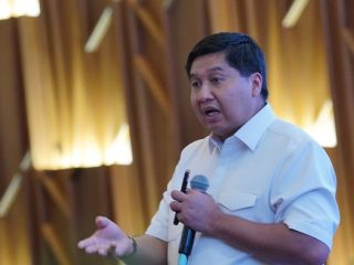 Maruarar Sirait Mulai Gerakan Gotong Royong Rumah untuk Rakyat