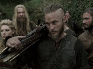 Review Film Series Vikings :  Vikings, Perjalanan Epik Bangsa Viking yang Penuh Intrik dan Brutal
