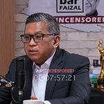 Tangkapan layar saat Hasto Kristiyanto menjadi narasumber di acara podcast Akbar Faisal Uncensored pada Jum'at (22/11/2024) malam.