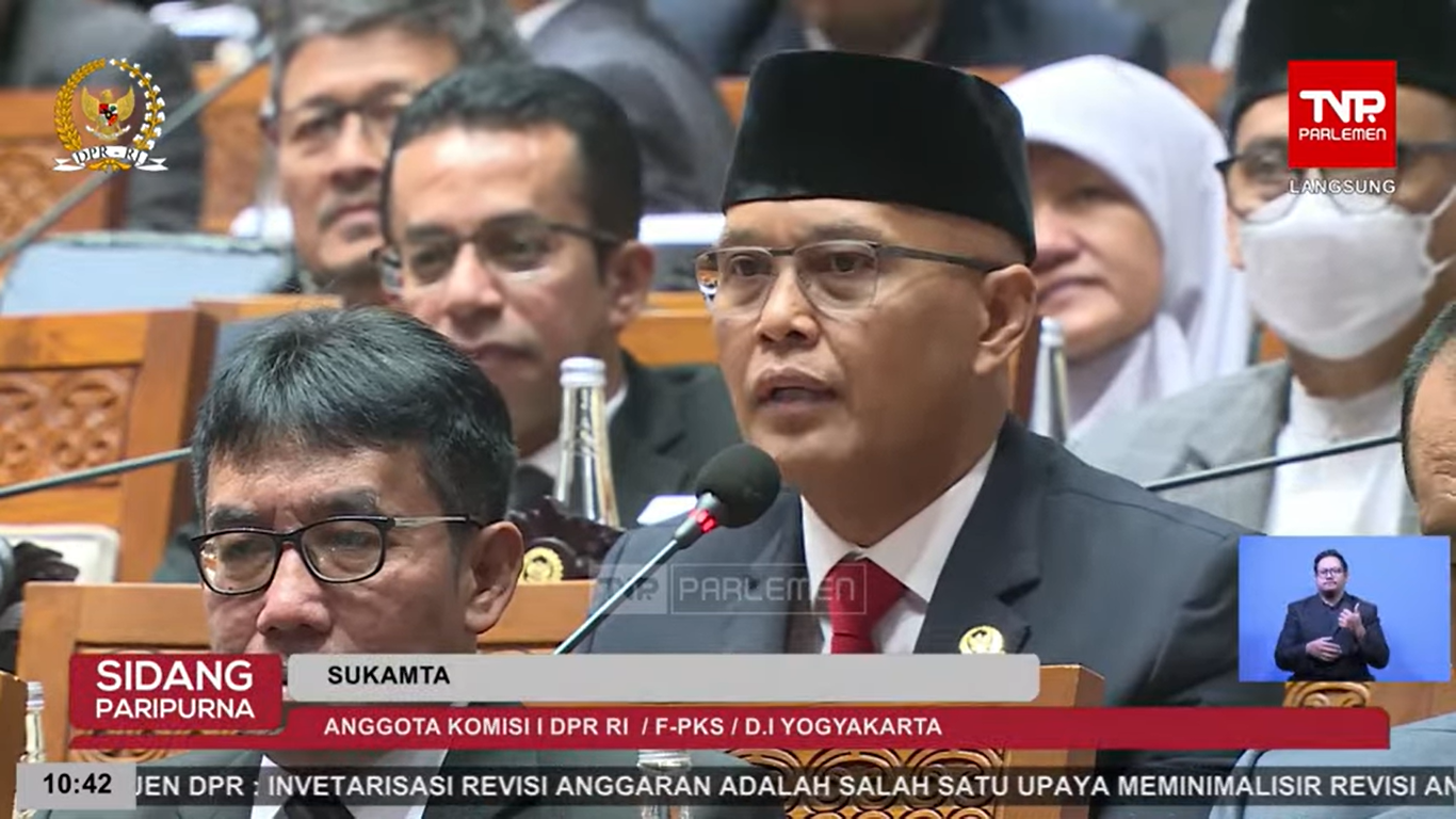 Hasil Tangkapan Layar TV Parlemen saat politisi PKS, Sukamta, menyampaikan pandangan dalam Rapat Paripurna DPR RI ke-10 Pembukaan Masa Persidangan II Tahun Sidang 2024-2025 di Gedung Parlemen Senayan, Jakarta, pada Selasa (21/1/2025).