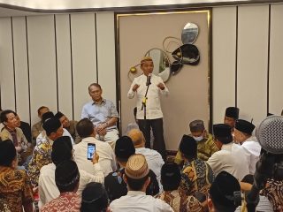 Bahlil Lahadalia (Menteri ESDM) dalam acara Silaturahmi dan Buka Puasa Bersama KAHMI yang digelar di Jakarta pada Rabu (13/3/2025).