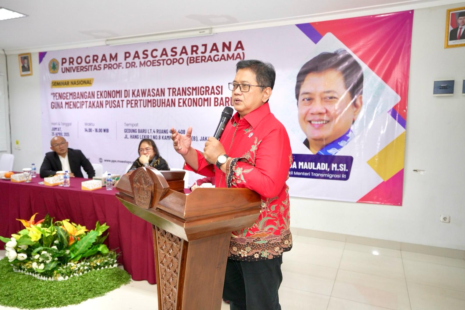 Wakil Menteri Transmigrasi, Viva Yoga Mauladi dalam acara seminar di Universitas Moestopo Beragama di Jakarta pada Jum'at (25/4/2025).
