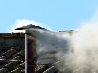 Habemus Papam! Asap Putih Mengepul dari Kapel Sistina