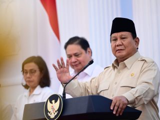 Citra Prabowo Tergerus, Publik Makin Tidak Percaya