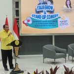 Ketua Bidang Kebijakan Kependudukan dan Sumber Daya Manusia DPP Partai Golkar, Aziz Samual, saat menyampaikan sambutan dalam acara Talk Show & Stand Up Comedy bertema "Membangun Sumber Daya Manusia dan Kependudukan Bangsa Menuju Indonesia Emas 2045" yang digelar di kantor DPP Partai Golkar, Slipi, Jakarta, Kamis (15/5/2025).