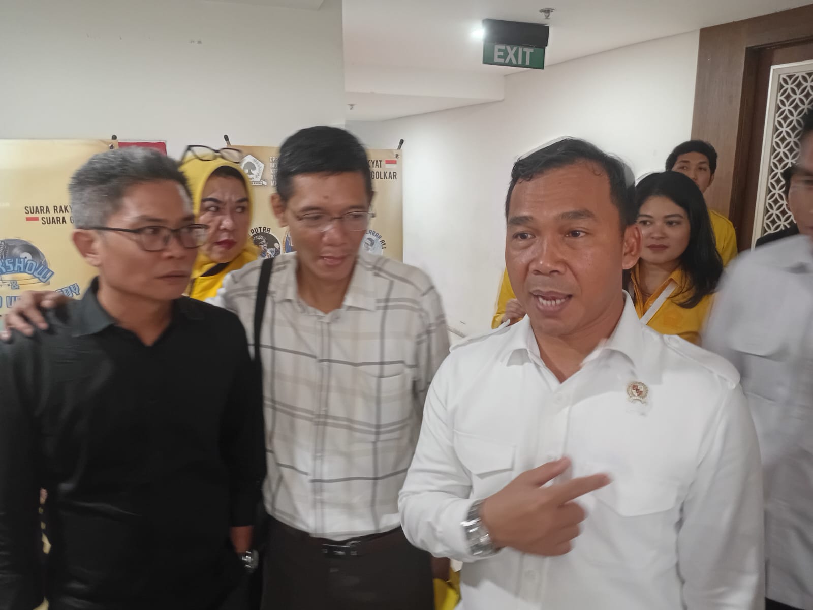 Menteri Kependudukan dan Pembangunan Keluarga/BKKBN, Wihaji, seusai menyampaikan materi dalam acara Talk Show & StandUp Comedy DPP Partai Golkar bertajuk Membangun Sumberdaya Manusia Dan Kependudukan Bangsa Menuju Indonesia Emas 2045 bertempat di DPP Partai Golkar, Slipi Jakarta pada Kamis, (15/5/2025)