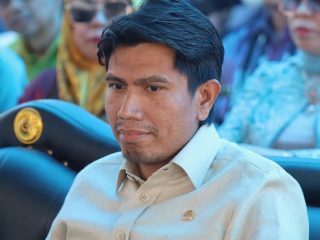 DPR Dukung Dana Parpol Naik Demi Akhiri Merekrut Kader Instan!