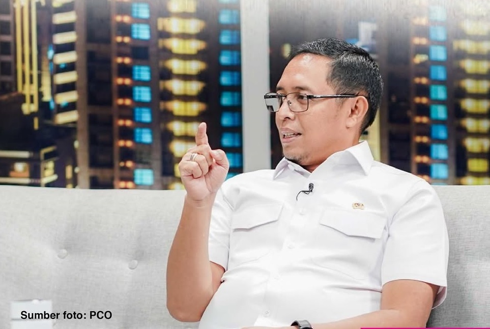 Kepala PCO, Hasan Nasbi