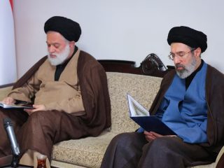 Peta Suksesi Iran Memanas, Mojtaba dan Hassan Khomeini Menguat