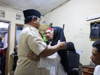 Presiden Prabowo Sambangi Keluarga Almarhum Affan Kurniawan, Sampaikan Duka Mendalam