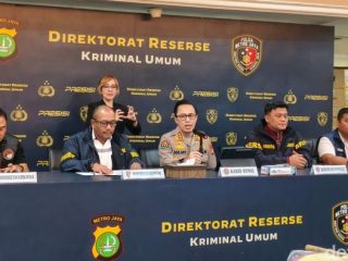 Polisi Tetapkan Direktur Lokataru dan Admin Gejayan Tersangka Aksi Rusuh