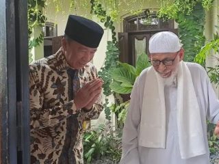Abu Bakar Ba’asyir Temui Jokowi, Sampaikan Pesan Bela Islam