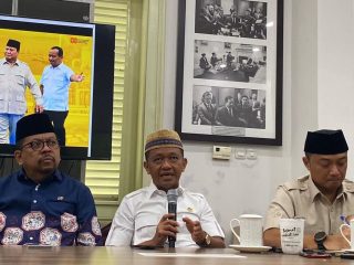 Bahlil Lahadalia (Baju Putih). Sumber foto : KOMPAS