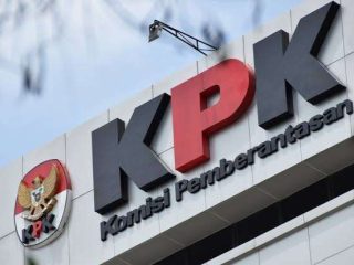 KPK Tahan Empat Tersangka Suap Hibah Jatim 2019-2022