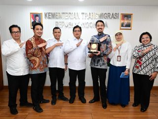 Terima Iluni UI, Wamen Viva Yoga Tegaskan Dorong Penguatan SDM Kawasan Transmigrasi